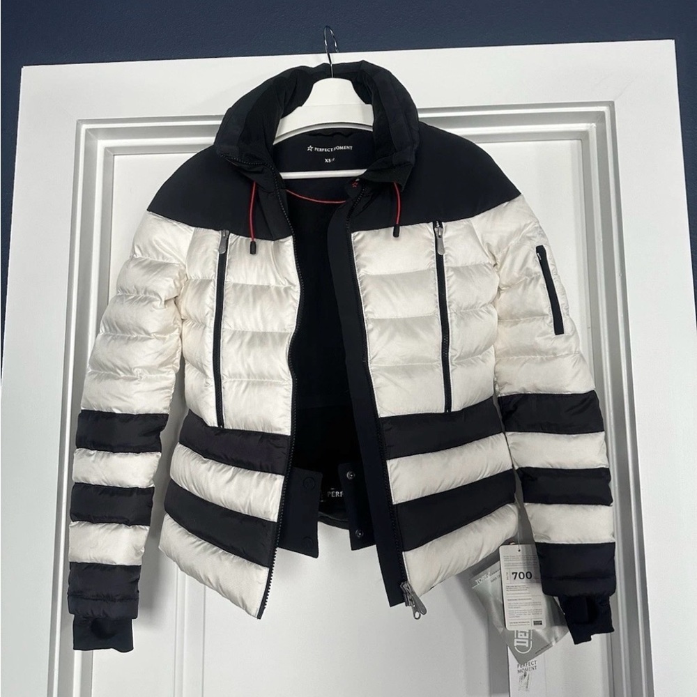 NWT Perfect Moment Quilt Down Ski Winter Jacket, Black & White, Size XS